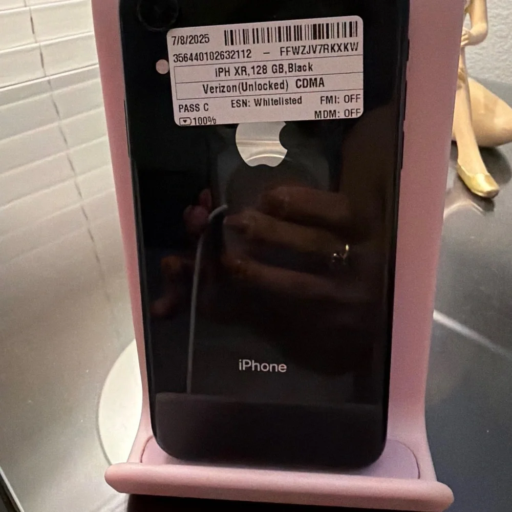 Apple XR smartphone 128GB Black